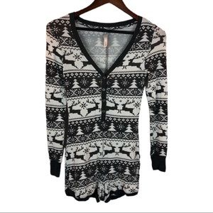 Long Sleeve Reindeer Shorts Romper Xtra Small